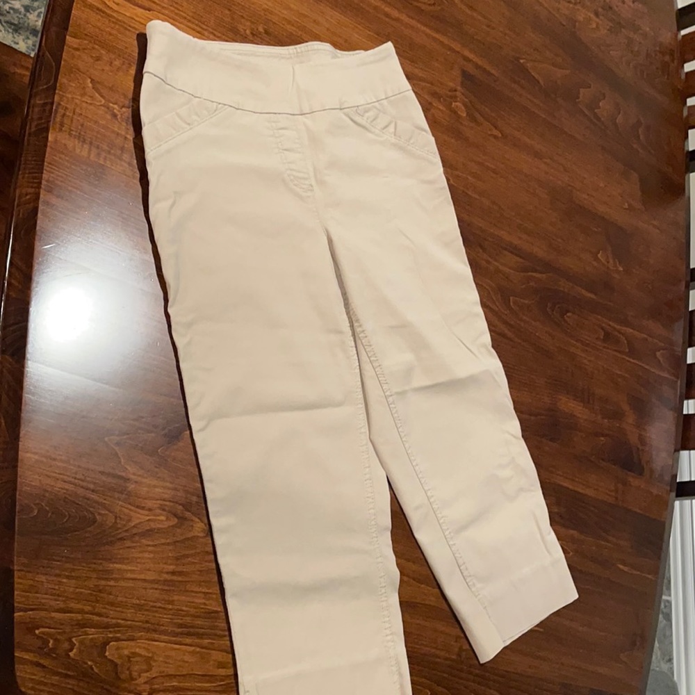 Tan capris